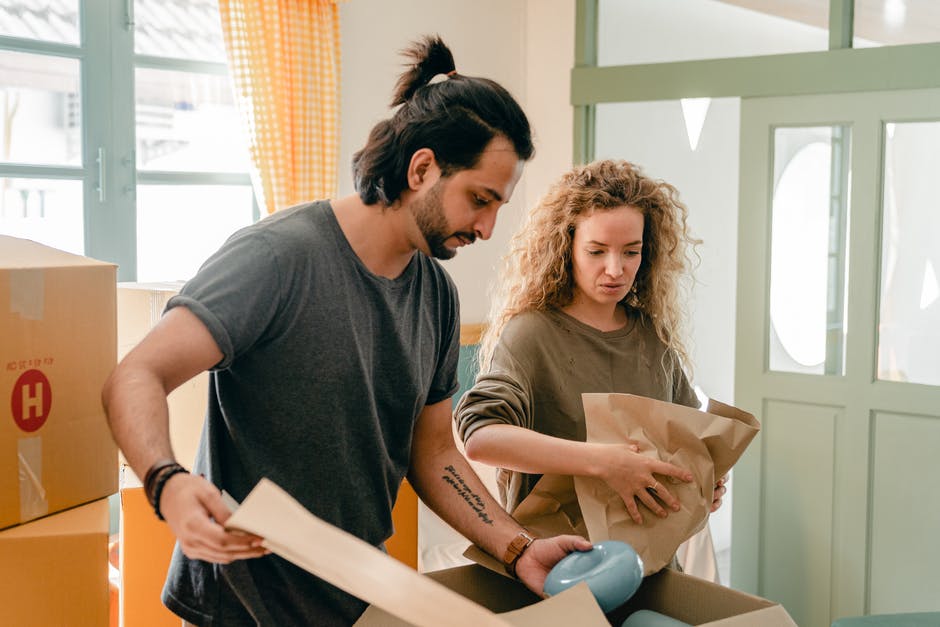 Packing can be the most difficult aspect of the entire moving process. Let us help you out with this guide on how to pack for a move.