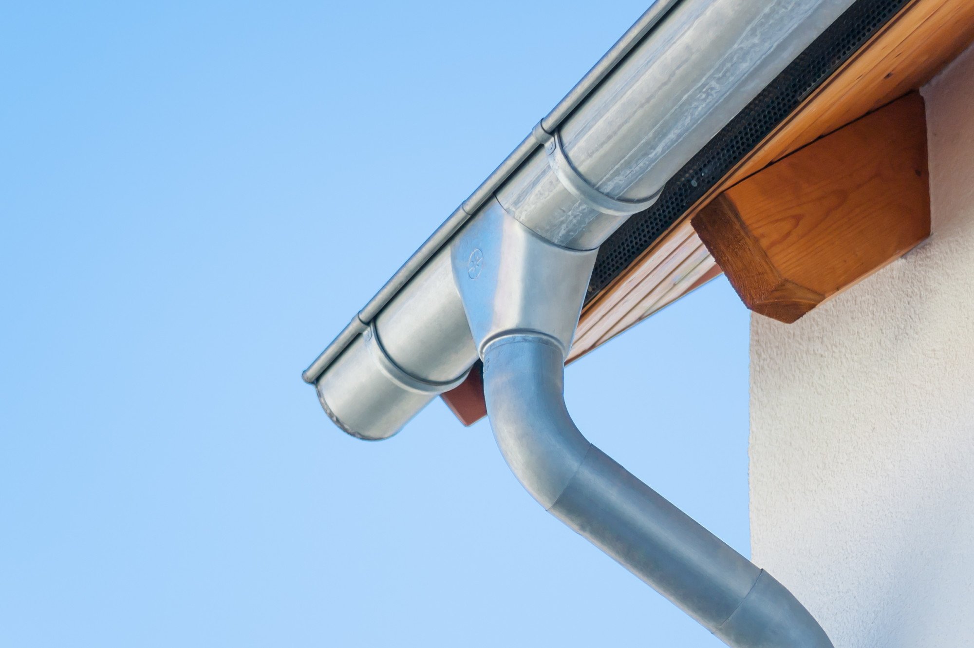 Correct gutter slope plays an important role in keeping your home water tight. See our guide about calculating correct gutter slope for maximum efficiency.