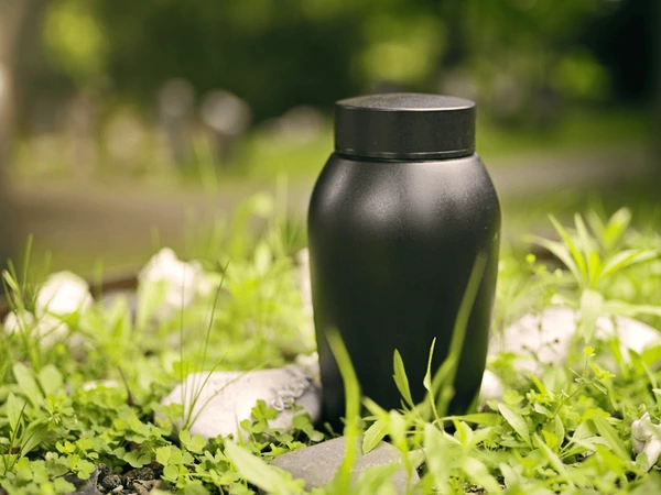 cremation service black urn